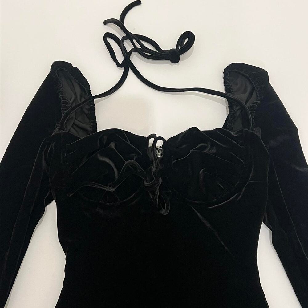 HOUSE OF CB 'Babydoll' Black Velvet Halter Mini Dress - Picture 2 of 6